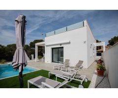 Chalet en Venta en El Pinar de Campoverde, Alicante