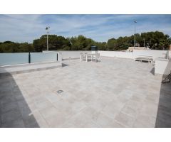 Chalet en Venta en El Pinar de Campoverde, Alicante