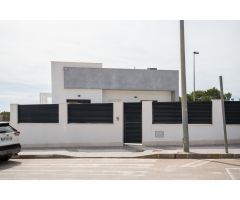 Chalet en Venta en El Pinar de Campoverde, Alicante