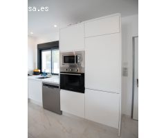 Chalet en Venta en El Pinar de Campoverde, Alicante