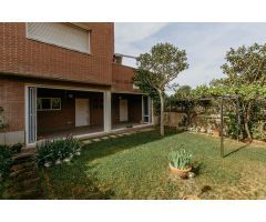 casa adosada en Venta en Huesca