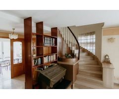 casa adosada en Venta en Huesca