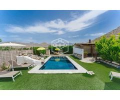 villa en Venta en Arona
