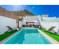 villa en Venta en Adeje. UEBZ-T1321