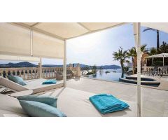 villa en Venta en Santa Ponsa. XPNT-T3921