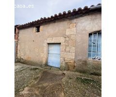 villa en Venta en Villamor de los Escuderos. QTOT-T421