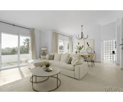 villa en Venta en Mijas. MKQW-T273