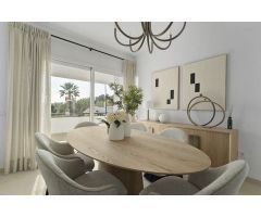 villa en Venta en Mijas. MKQW-T273