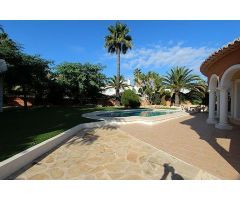 Maravilloso chalet con piscina privada en Calpe.. MPQJ-T3052