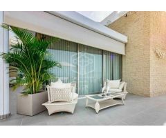 villa en Venta en Adeje. UEBZ-T1329