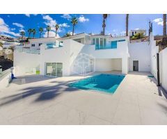 villa en Venta en Adeje. UEBZ-T1339