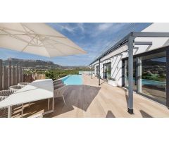 Lujo sostenible en Calpe: Villa contemporánea con vistas al mar. XIDB-T221