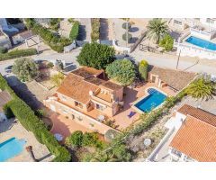 villa en Venta en Moraira. SABN-T404