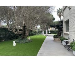 villa en Venta en Castelldefels. UEBZ-T1343