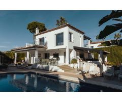 Villa moderna en Nueva Andalucía. BUNR-T10