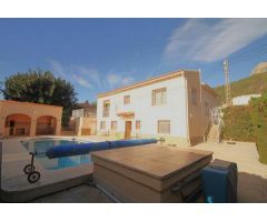 Chalet independiente con vistas al mar cerca de los servicios. MPQJ-T3062
