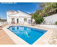 villa en Venta en Cómpeta. RLJO-T6385