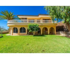 villa en Venta en Arona. UEBZ-T1350