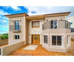 villa en Venta en Garachico. UEBZ-T1351