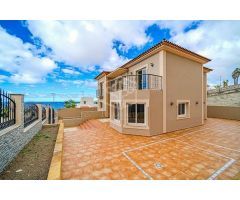 villa en Venta en Garachico. UEBZ-T1351