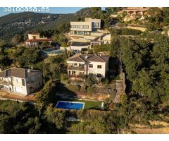 casa en Venta en Santa Cristina d apos;Aro. FHOQ-T1386