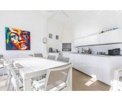 villa en Venta en Benahavis. LEPV-T4244