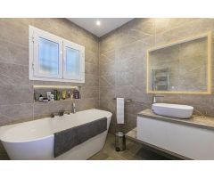 villa en Venta en Benahavis. LEPV-T4244