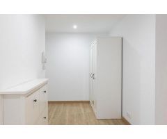 Piso Reformado con Muebles en Drassanes, junto al Port Vell. XNVV-T958