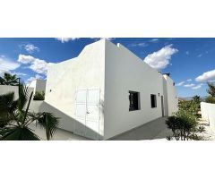 villa en Venta en Benijofar. ETRV-T1114