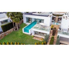 villa en Venta en Las Colinas Golf. ETRV-T1216