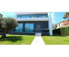 villa en Venta en Torrevieja. ETRV-T14