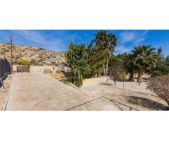 villa en Venta en Elche/Elx. ETRV-T1427