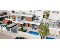 villa en Venta en Benijofar. ETRV-T1499