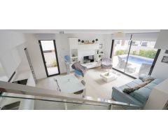 villa en Venta en Benijofar. ETRV-T1499