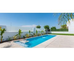 villa en Venta en Los Alcazares. ETRV-T258