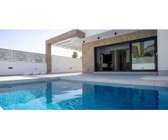 villa en Venta en San Miguel De Salinas. ETRV-T318