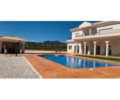villa en Venta en Pinoso. ETRV-T391