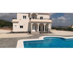 villa en Venta en Pinoso. ETRV-T392