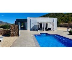 villa en Venta en Hondon De Las Nieves. ETRV-T621