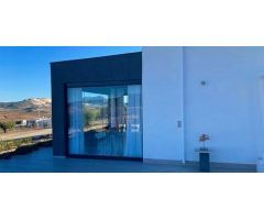 villa en Venta en Hondon De Las Nieves. ETRV-T621