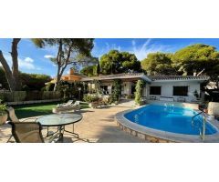 villa en Venta en Orihuela Costa. ETRV-T665