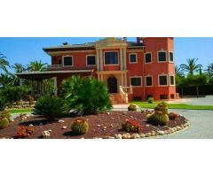 villa en Venta en Elche/Elx. ETRV-T666