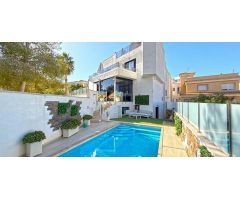 villa en Venta en Orihuela Costa. ETRV-T1581