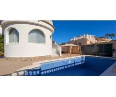 villa en Venta en Ciudad Quesada. ETRV-T1585