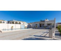 villa en Venta en Torrevieja. ETRV-T1712
