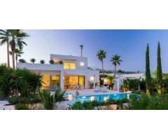 villa en Venta en Las Colinas Golf. ETRV-T1716
