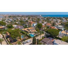 villa en Venta en Orihuela Costa. ETRV-T1721