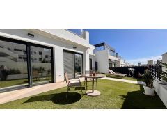 villa en Venta en Lo Romero Golf. ETRV-T1725