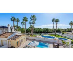 villa en Venta en Orihuela Costa. ETRV-T1761