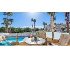 villa en Venta en Orihuela Costa. ETRV-T1761